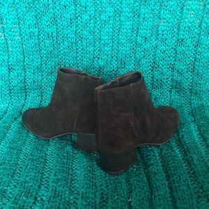 Kenneth Cole Reaction Shoes - Kenneth Cole Road Stop Block Heel Booties size 7.5 Kenneth Cole Reaction Shoes - Kenneth Cole Road Stop Block Heel Booties size 7.5